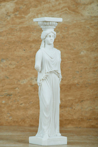 女雕像，在雅典卫城的巴台农神庙雕像