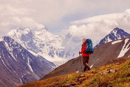 附近的 Belukha 山，最高在西伯利亚的徒步旅行者