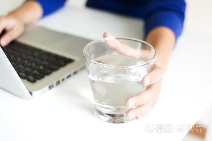 px发票合同问题/时候工作喝水查看作者其他作品查看更多>商业女性使