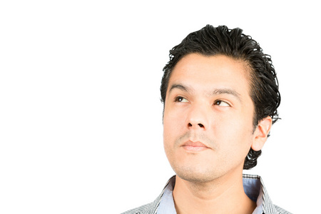 严重面无表情的白人男子图片