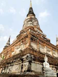 古代寺是泰国著名的旅游目的地