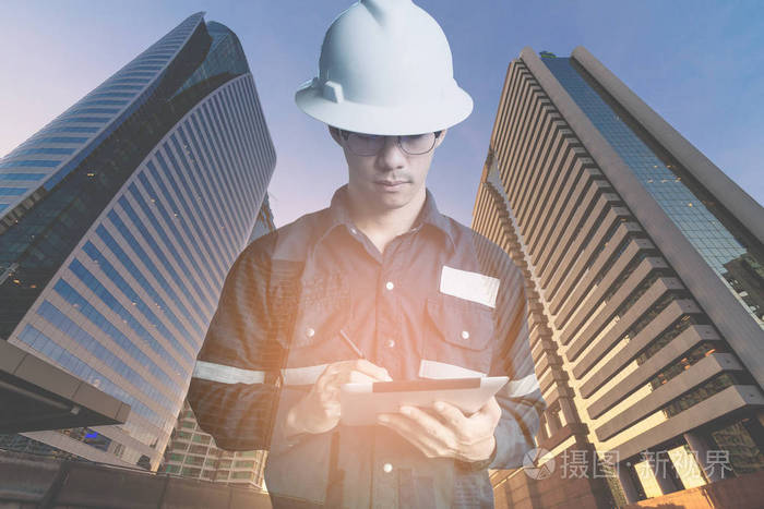 二次曝光工程师或建筑中的人工作的事儿