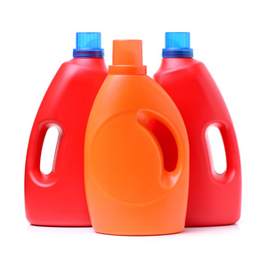 三个橙色的塑料容器