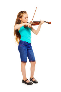 持有的字符串和拉小提琴的女孩