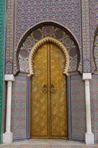 Fez 皇家宫殿大金色的大门