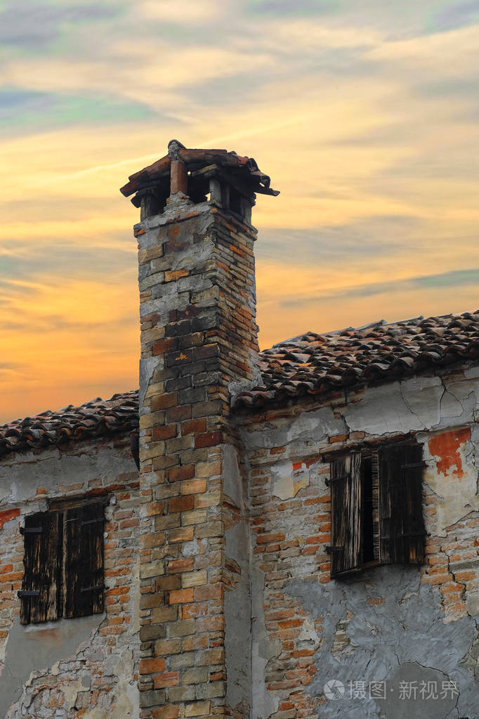 老房子在adria立面