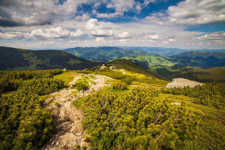 在喀尔巴阡山青水秀风景