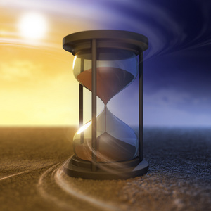 眼镜,砂沙漏和墨水的钢笔插图沙漏时间的流逝沙漏