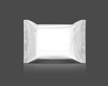 空白灰色灰色的背景上孤立的空白包装纸湿巾袋照片