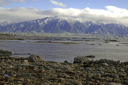 崎岖的海岸景观在新西兰凯库拉
