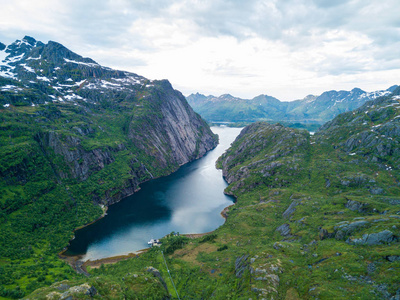 挪威海的巨魔峡山景观。鸟瞰图