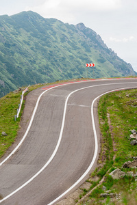 transfagarasan路。 法加拉斯山美丽的卡帕塔景观