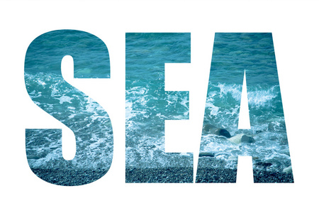 词海在圆石滩和在地中海的蓝色水