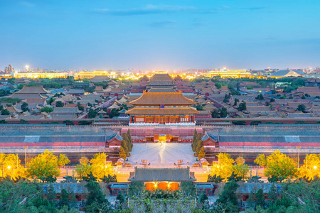 紫禁城在晚上在北京，中国