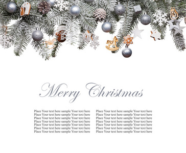 白色背景上的圣诞枞树装饰