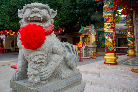 动物在中国寺庙的纪念碑。泰国 Udon Thani 的