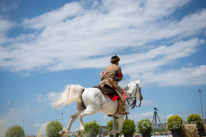 奥斯曼帝国骑士骑他的马
