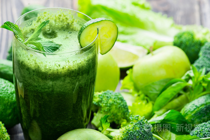 绿色的新鲜果汁