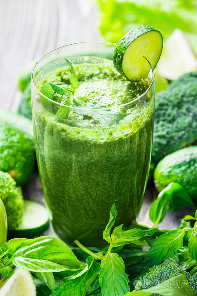 绿色的新鲜果汁