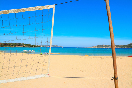 净波多博罗在海边的沙滩排球