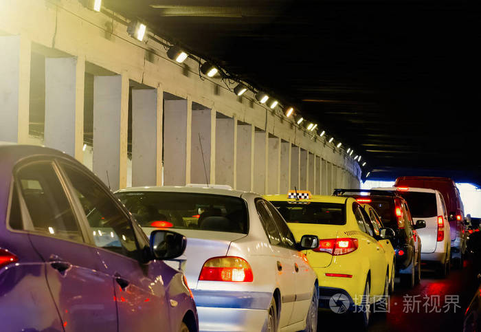 城市隧道交通拥堵