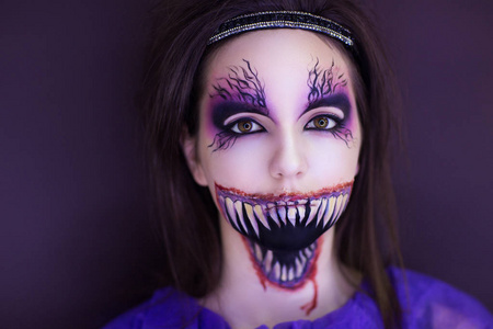 万圣节的女人大嘴巴照片