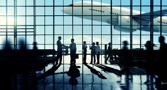 旅行伙伴商务旅行通勤终端概念照片