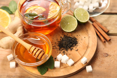 红茶和蜂蜜照片