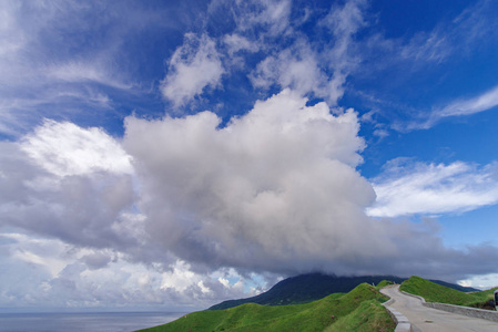 Vayang 滚山，Ivatan 岛，巴坦群岛为视角