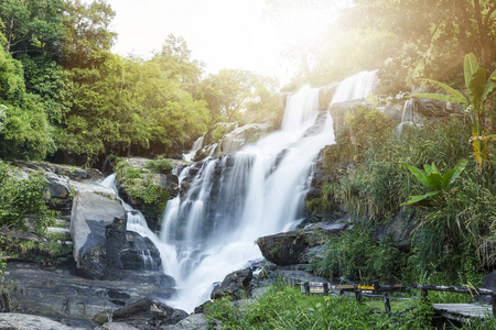 在茵他侬，泰国清迈湄巴生瀑布