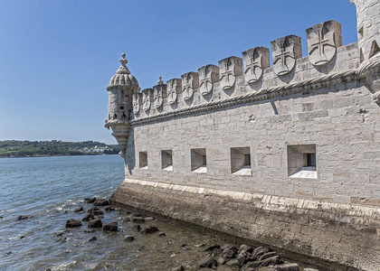 葡萄牙，里斯本，设防的大楼 堡 在堤岸上