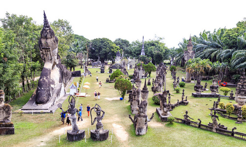 印度教和佛教雕像在香昆寺佛公园，V