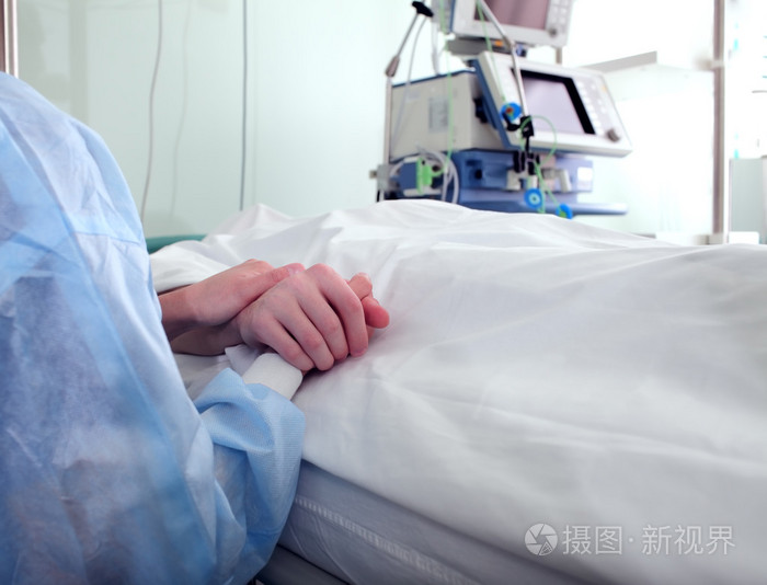 在医院里的病人手