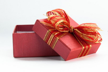 红色喜庆礼品盒子被打开和偏左