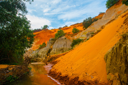 仙女溪，随田，Mui Ne，越南。梅 Ne.Beautiful 山和水中的旅游景点之一