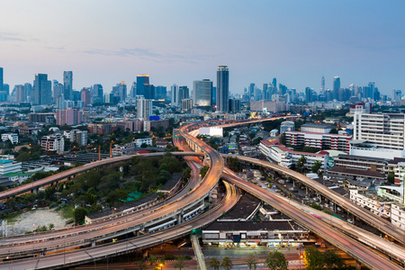 曼谷市路与市中心背景互换