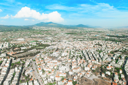 高山景观 城市和云视图