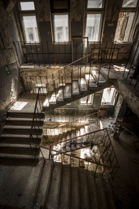 恐怖的楼梯图片