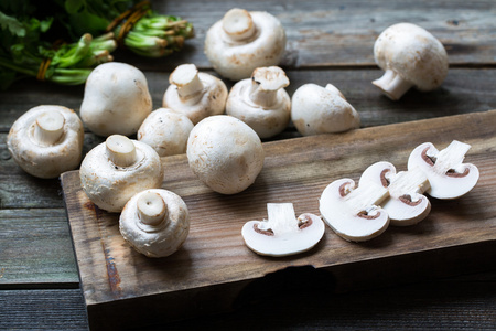 新鲜板栗蘑菇