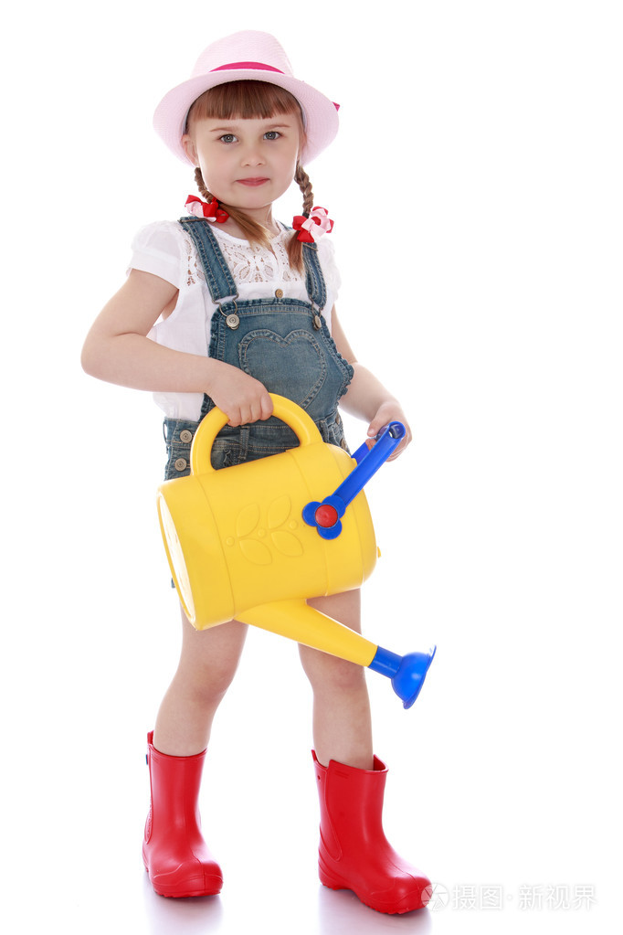 可爱的小女孩和我奶奶在乡下