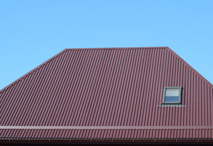 屋顶的金属板