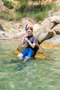 女性 snorkeler