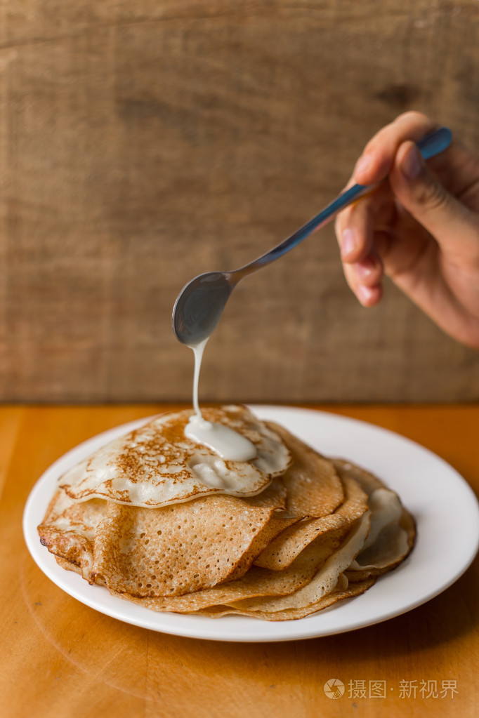 煎饼用炼乳照片-正版商用图片0dm8uy-摄图新视界