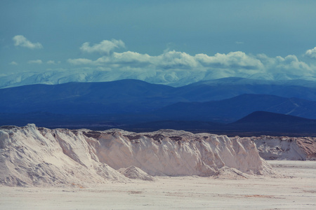 胡胡伊省的盐沙漠