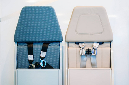 航空座椅安全带，飞机内部
