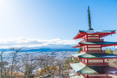 秋天的时候，吉田 Chureito Pagoda 与富士山