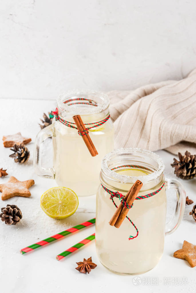 节日的雪球鸡尾酒