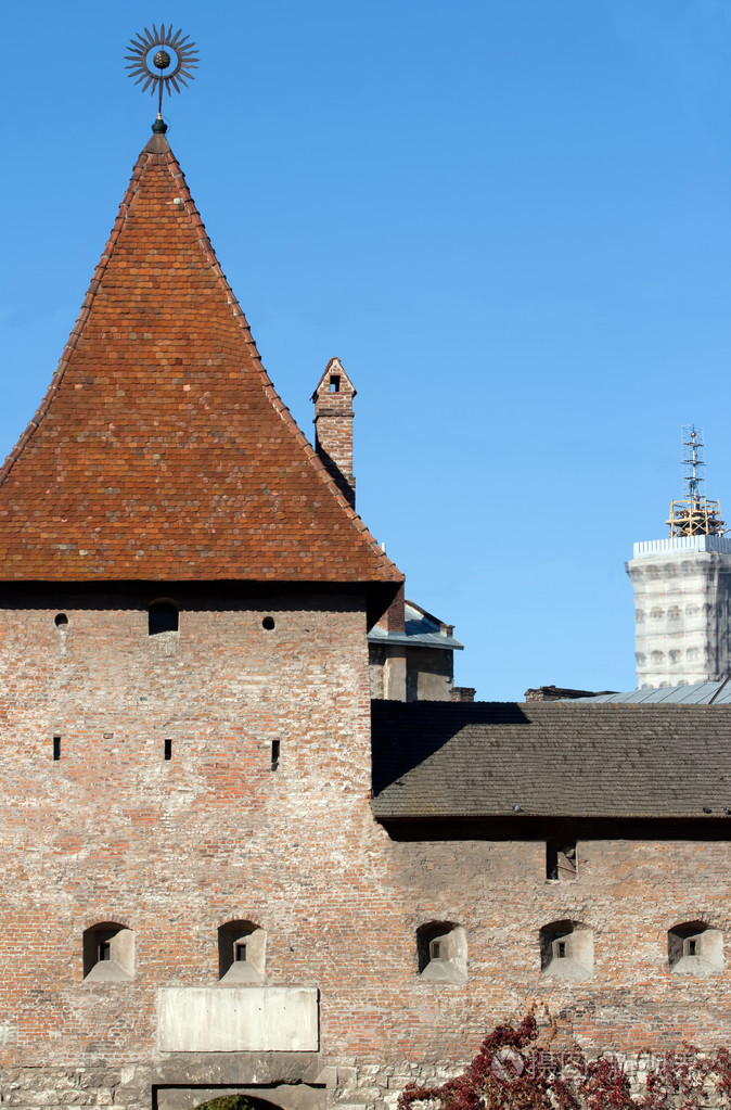 红屋顶的老城堡