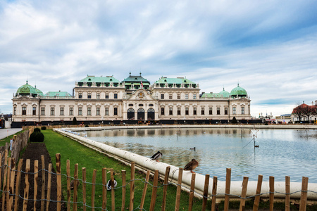 在维也纳，奥地利皇宫丽城