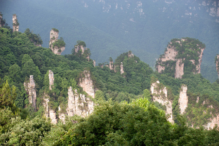 神秘的山脉在中国湖南省张家界市省